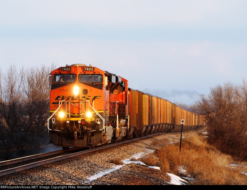 BNSF 7605